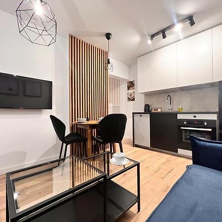 Ferienwohnung The M O D E R N C I T Y Spot Kattowitz Exterior foto