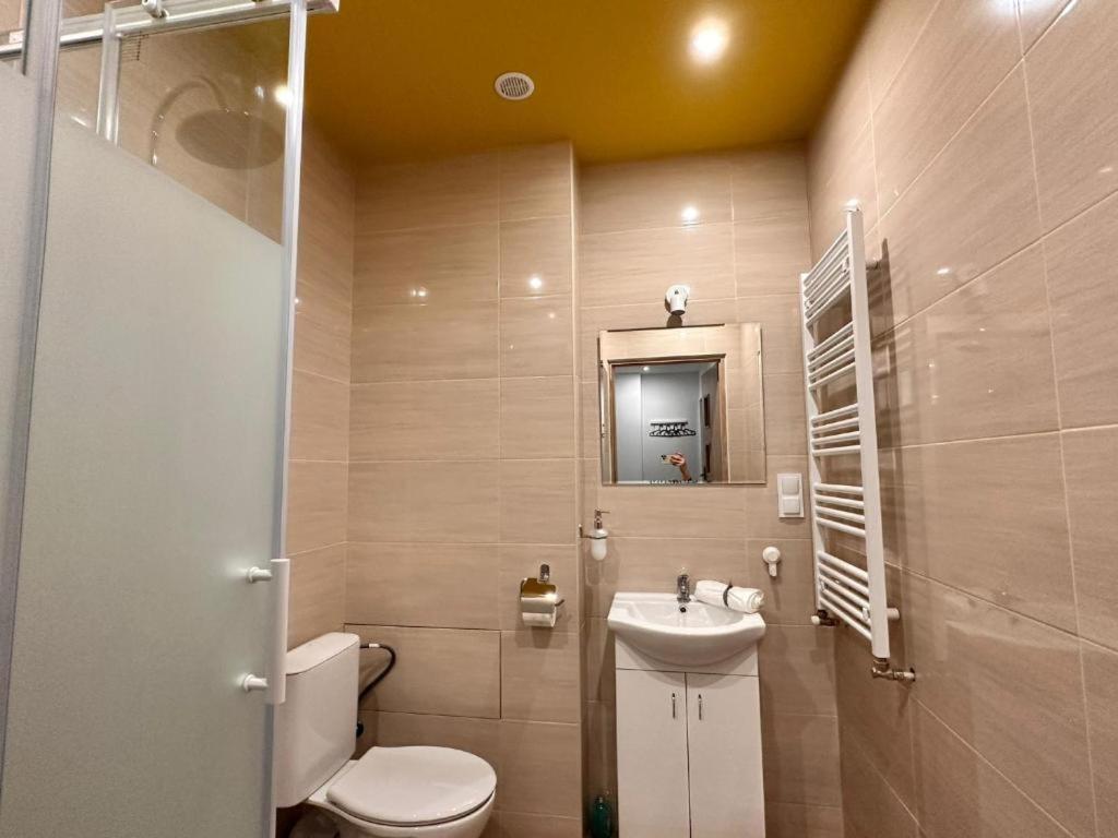 Ferienwohnung The M O D E R N C I T Y Spot Kattowitz Exterior foto